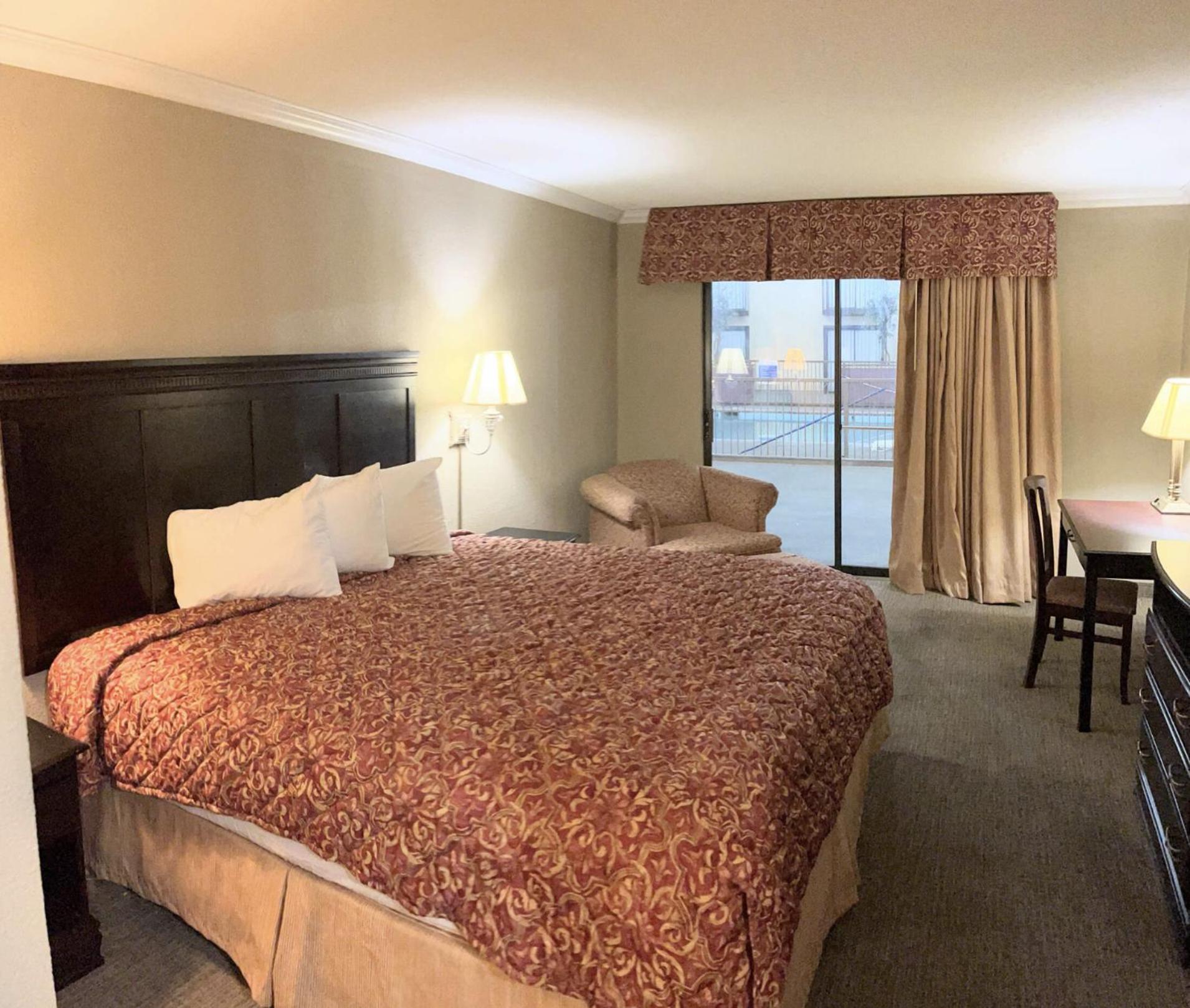 Regency Inn & Suites 阿尔特斯 外观 照片